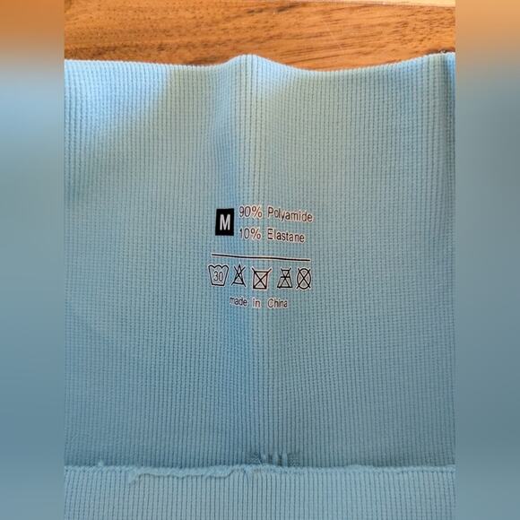 New Halara Seamless Leggings Size Medium - Picture 6 of 10